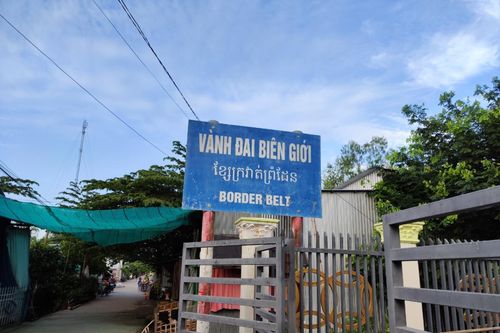 Chiều sâu vành đai biên giới và vị trí cắm biển báo vành đai biên giới