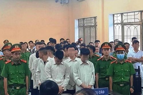11 thanh niên rượt chém người lãnh án 94 năm tù