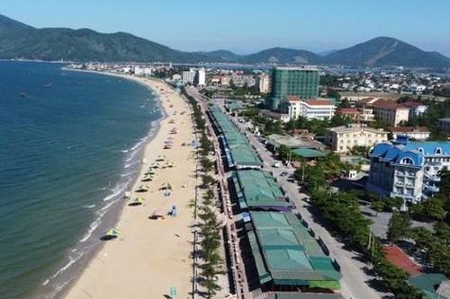 Di dời hàng chục ki ốt chắn biển Thiên Cầm