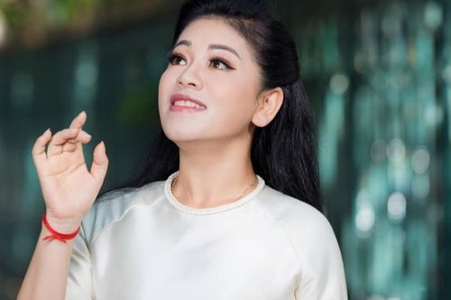Anh Thơ: Không phải tôi không cần yêu nhưng tuổi 50 ai lấy mình?