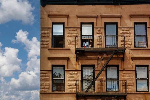 Thang thoát hiểm chung cư ở New York
