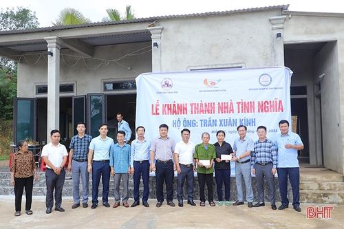 Khánh thành 3 ngôi nhà tình nghĩa ở Hương Khê