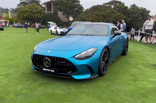 CLIP: Tận mục vẻ đẹp của xe thể thao Mercedes-AMG GT 63 2024