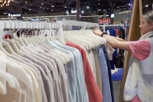 Thời trang Nga: Đổi mới mạnh mẽ để lấp đầy thị trường nội địa