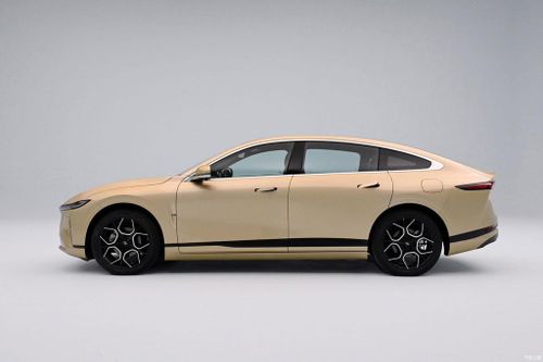 Xe sedan thiết kế sang chảnh, công suất 313 mã lực, giá bán mới là điều đáng chú ý