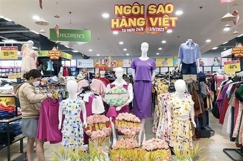 TPHCM: Doanh nghiệp đẩy mạnh kích cầu tiêu dùng hàng Việt