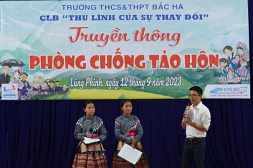 TƯ Hội tập huấn hướng dẫn tổ chức sinh hoạt cho các CLB 'Thủ lĩnh của sự thay đổi' tại Lào Cai