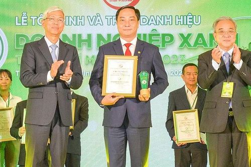 Tổng công ty Điện lực TP. Hồ Chí Minh nhận danh hiệu Doanh nghiệp xanh 2023