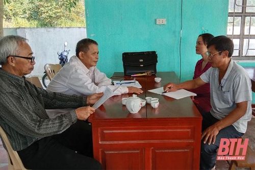 Khen thưởng 13 tập thể, 12 cá nhân có thành tích xuất sắc trong thi hành Luật Hòa giải ở cơ sở