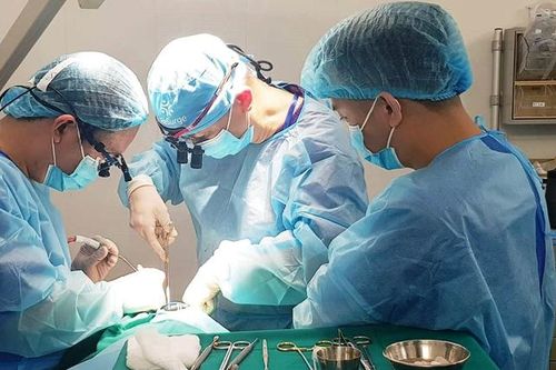 Trao nụ cười, gieo hy vọng