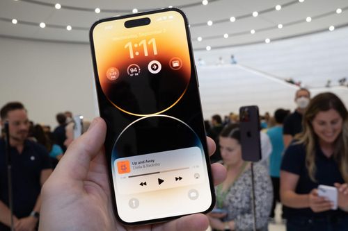 Cần làm việc bao nhiêu ngày để sở hữu iPhone 15 Pro