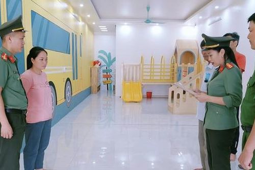 Thanh Hóa: Bắt đối tượng làm giả hồ sơ, tổ chức cho người nước ngoài ở lại Việt Nam trái phép