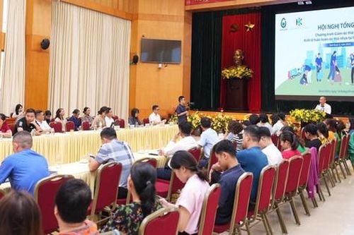 Quận Hoàn Kiếm thực hiện hiệu quả chương trình giảm rác thải nhựa
