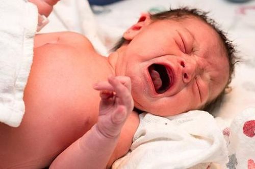 Chuyên gia sản khoa: Nên xét nghiệm sàng lọc rối loạn chuyển hóa acid béo ở trẻ 24 giờ sau sinh