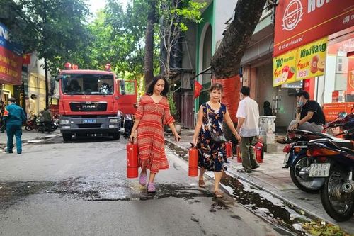 Thị trường trang thiết bị PCCC 'nóng' sau vụ cháy chung cư Khương Hạ, nhiều sản phẩm 'cháy' hàng