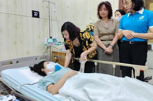 Hội LHPN Hà Nội thăm hỏi, hỗ trợ nạn nhân vụ cháy tại quận Thanh Xuân
