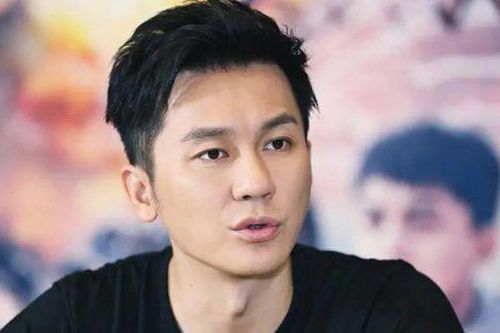 Chia tay Phạm Băng Băng, sự nghiệp của Lý Thần tụt dốc không phanh, phải 'dựa hơi' cả những nhân vật hot trên mạng