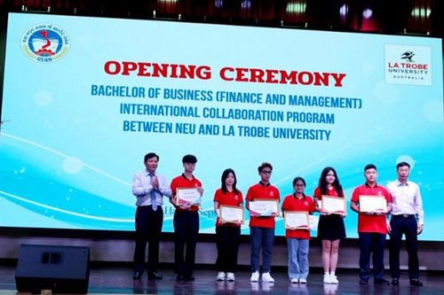 Trường đại học Kinh tế Quốc dân khai giảng chương trình liên kết quốc tế