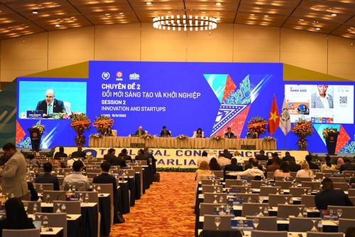 Trung tâm của đổi mới sáng tạo và khởi nghiệp là con người, là thế hệ trẻ