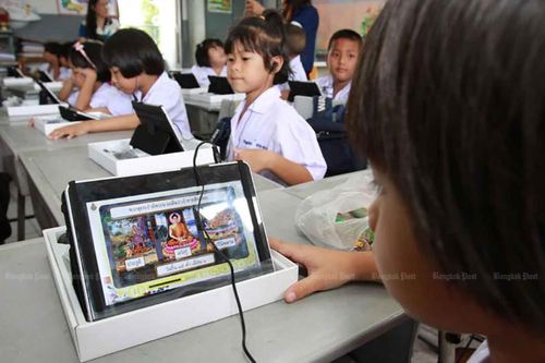 Thái Lan khôi phục chương trình 'Mỗi học sinh một máy tính bảng'