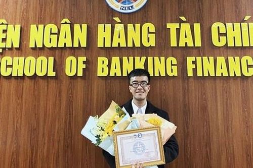 Bí kíp năng nổ ngoại khóa mà điểm GPA vẫn gần như tuyệt đối của chàng sinh viên NEU