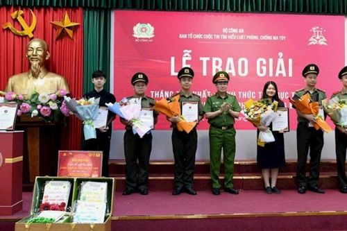 Trang bị 'kháng thể' chống lại mầm độc ma túy