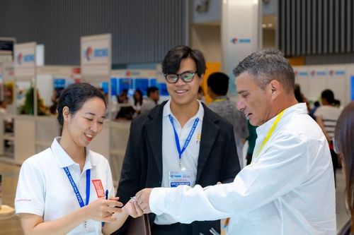 Tập đoàn Boeing muốn tìm mua sản phẩm công nghiệp hỗ trợ của Việt Nam