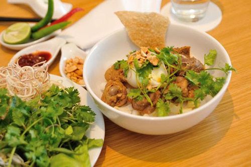 Mỳ Quảng, Cao lầu, Bánh tráng đập được trao chứng nhận món ăn tiêu biểu của Việt Nam