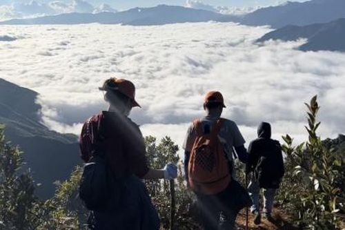 'Bước chân trên mây' - Sân chơi bổ ích cho các nhà báo, phóng viên