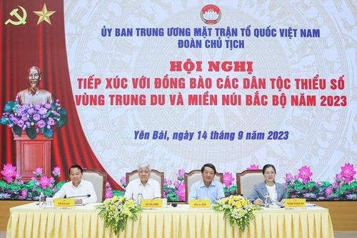 Giải quyết cơ bản phát triển kinh tế, xóa đói giảm nghèo
