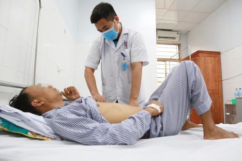 Đau bụng khó thở, người đàn ông phát hiện mắc bệnh hiếm gặp