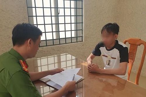 Lẻn vào bệnh viện trộm xe máy