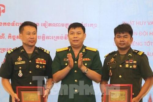 Sĩ quan trẻ Việt Nam - Campuchia không ngừng củng cố, tăng cường lòng tin chiến lược