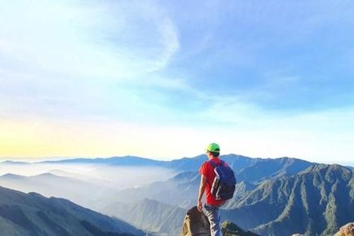 'Bước chân trên mây' - Chinh phục đỉnh Tà Chì Nhù, Giải Leo núi đầu tiên dành cho giới báo chí