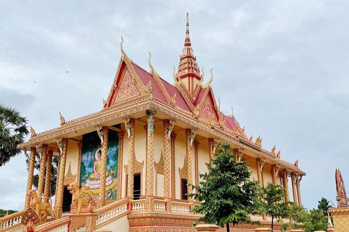 Vẻ đẹp ngôi chùa Khmer hơn 130 năm tuổi ở Bạc Liêu