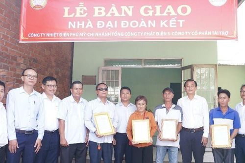 Nhiệt điện Phú Mỹ trao 5 căn nhà đại đoàn kết cho hộ nghèo Bà Rịa - Vũng Tàu