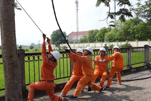 Kỹ năng để phòng ngừa sự cố, đảm bảo an toàn điện trong mưa dông