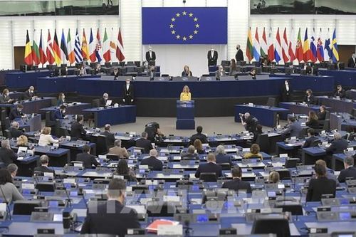 EU đẩy mạnh lộ trình chuyển đổi sang công nghệ sạch