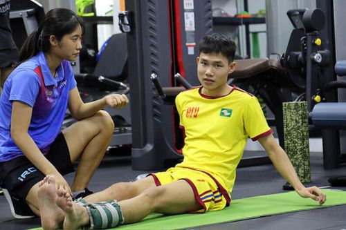 'Thần đồng' Cái Văn Quỳ giải nghệ ở tuổi 19: Nỗi đau của bóng đá Việt Nam