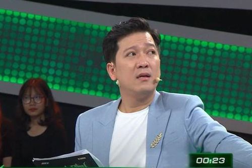 Câu đố Tiếng Việt: 'Để nguyên nhỏ bé đa nghi, bỏ huyền thêm hỏi thành loài uy phong', là con gì?