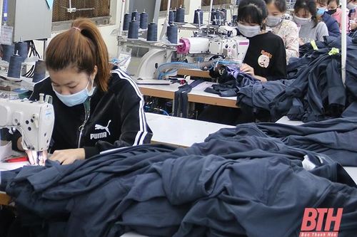 Hướng về cơ sở, chăm lo nâng cao đời sống cho đoàn viên, người lao động