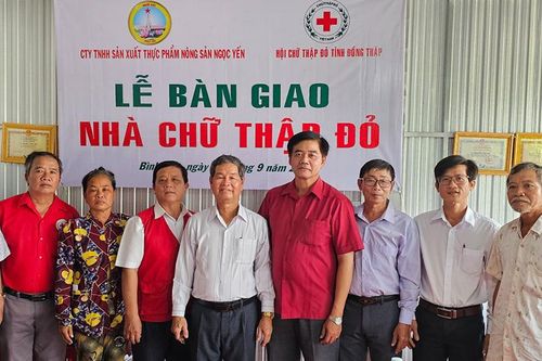 Bàn giao nhà Chữ thập đỏ cho hội viên có hoàn cảnh khó khăn