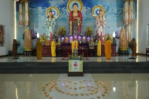 Đà Nẵng: Chùa Bà Đa tưởng niệm cầu siêu các nạn nhân tử vong trong trận hỏa hoạn tại Hà Nội