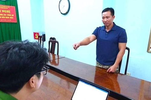 Đâm chết tình địch vì ghen