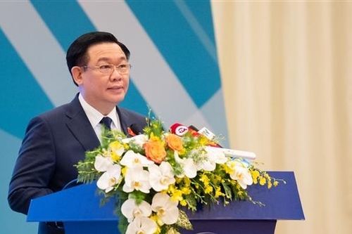 Thúc đẩy phát triển bền vững thông qua chuyển đổi số và đổi mới sáng tạo