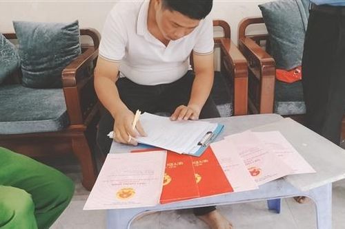 Lên mạng đặt làm sổ đỏ giả, tài xế khiến nhiều người sập bẫy