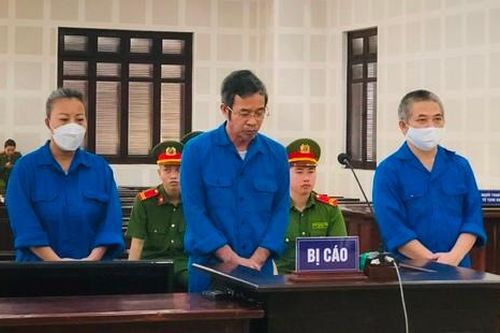 Tòa cấp cao tuyên tăng hình phạt các bị cáo hối lộ cựu chủ tịch quận