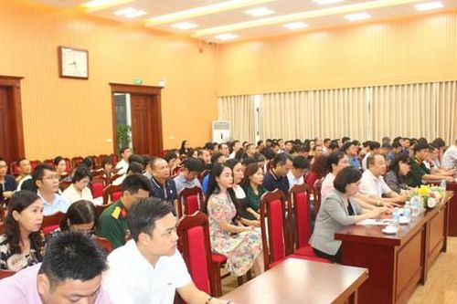 Quận Tây Hồ: Khuyến khích cán bộ học tập, nâng cao kiến thức