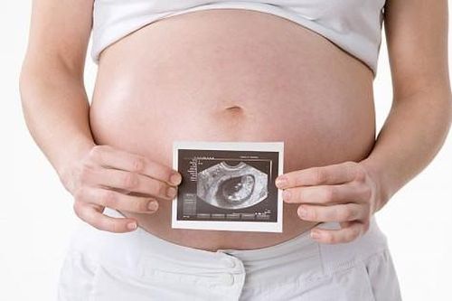 Lần đầu sinh mổ và những bỡ ngỡ với sẹo sau sinh