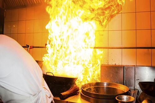 9 thói quen dễ gây cháy nổ trong gia đình nhiều người vô tư mắc phải